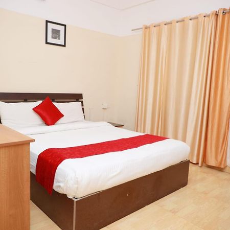 Hotel Tayas Trippapur 외부 사진