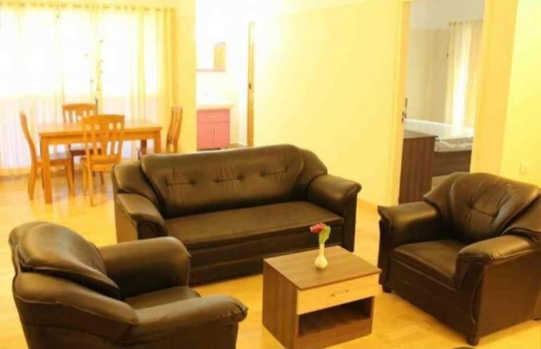 Hotel Tayas Trippapur 외부 사진