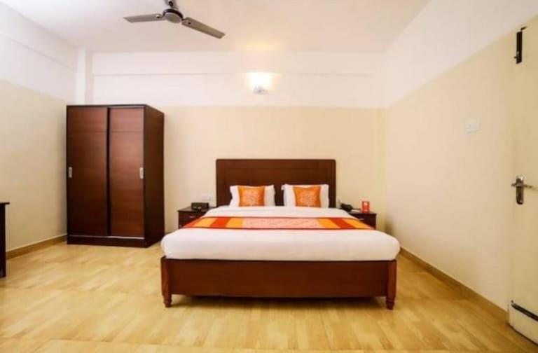 Hotel Tayas Trippapur 외부 사진