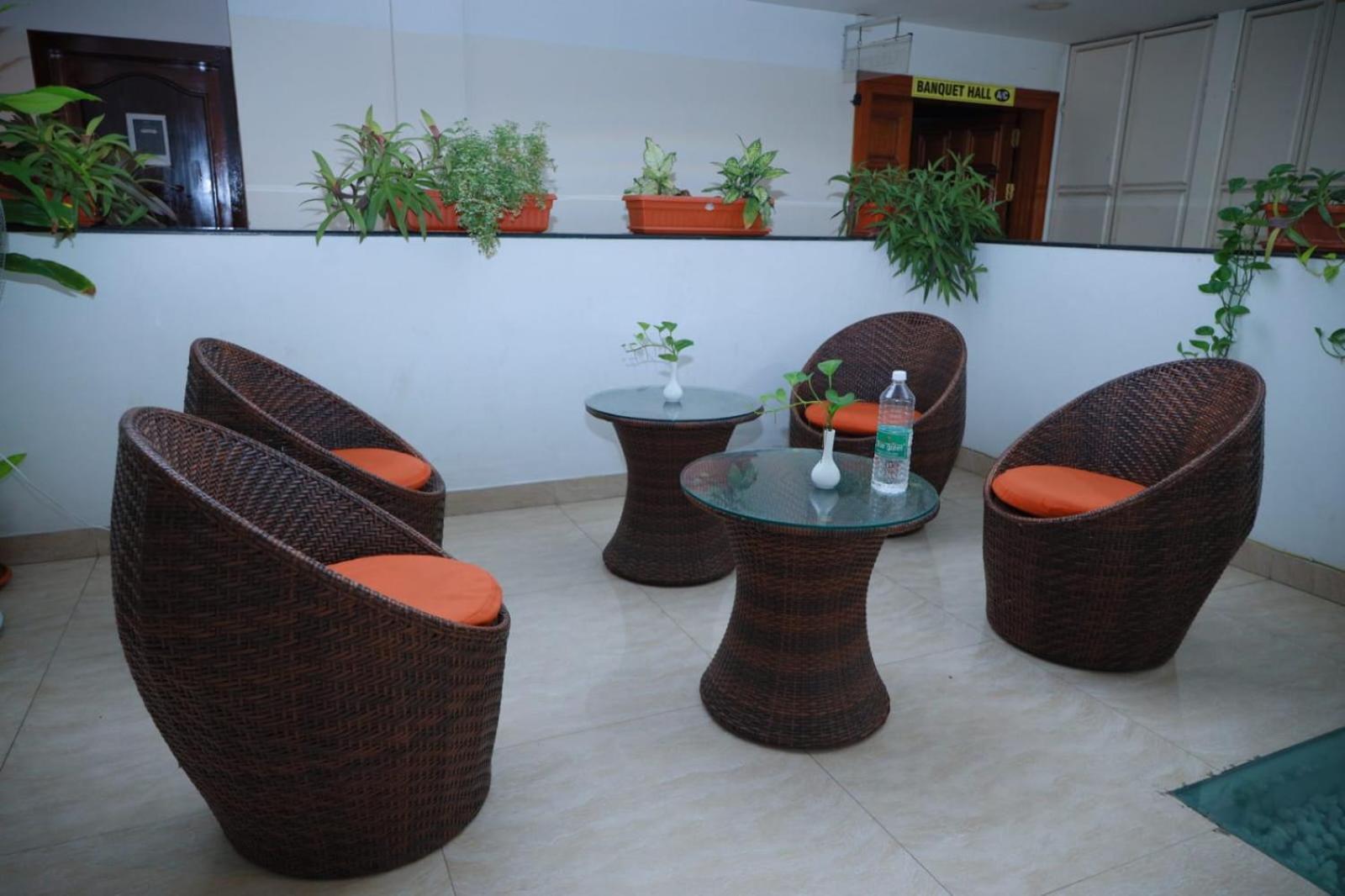 Hotel Tayas Trippapur 외부 사진