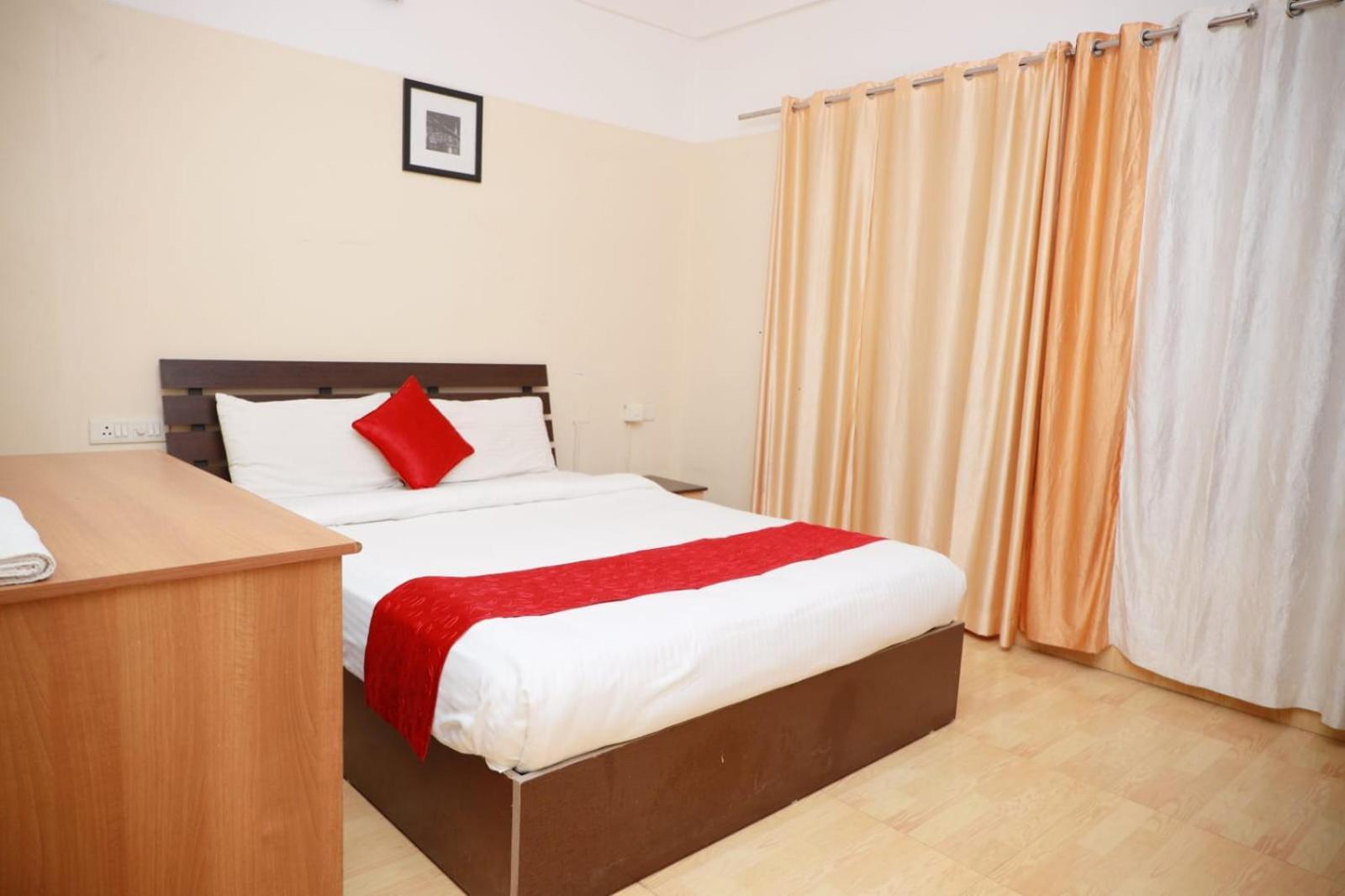 Hotel Tayas Trippapur 외부 사진