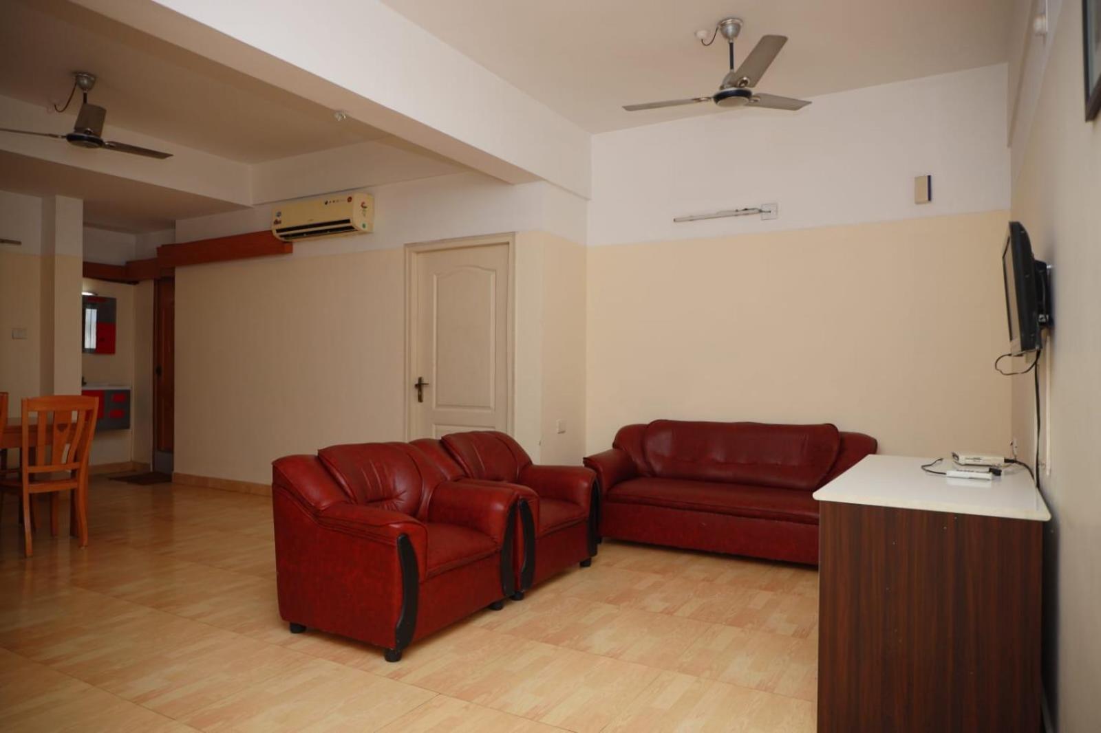 Hotel Tayas Trippapur 외부 사진