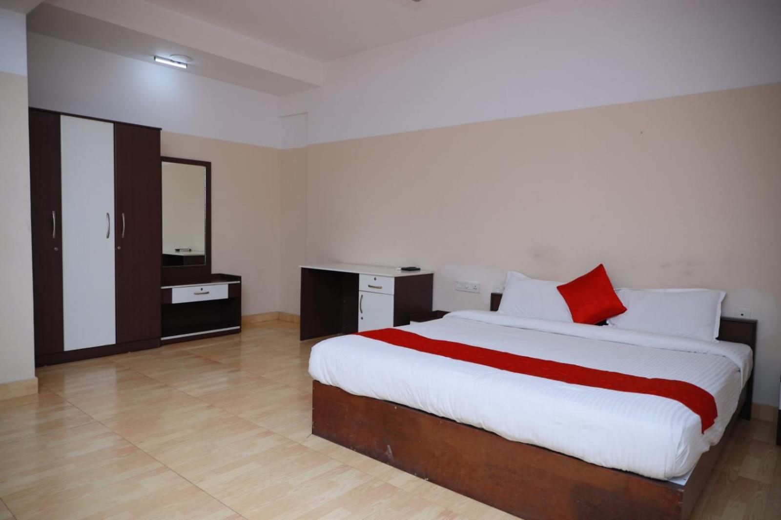 Hotel Tayas Trippapur 외부 사진