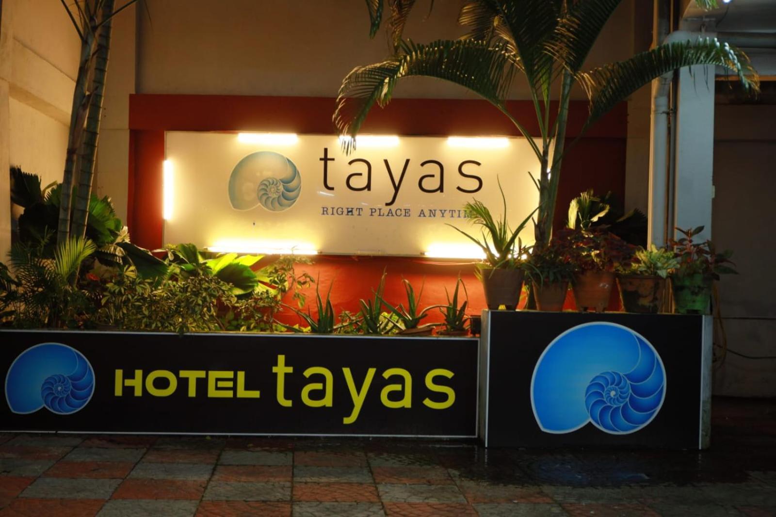 Hotel Tayas Trippapur 외부 사진