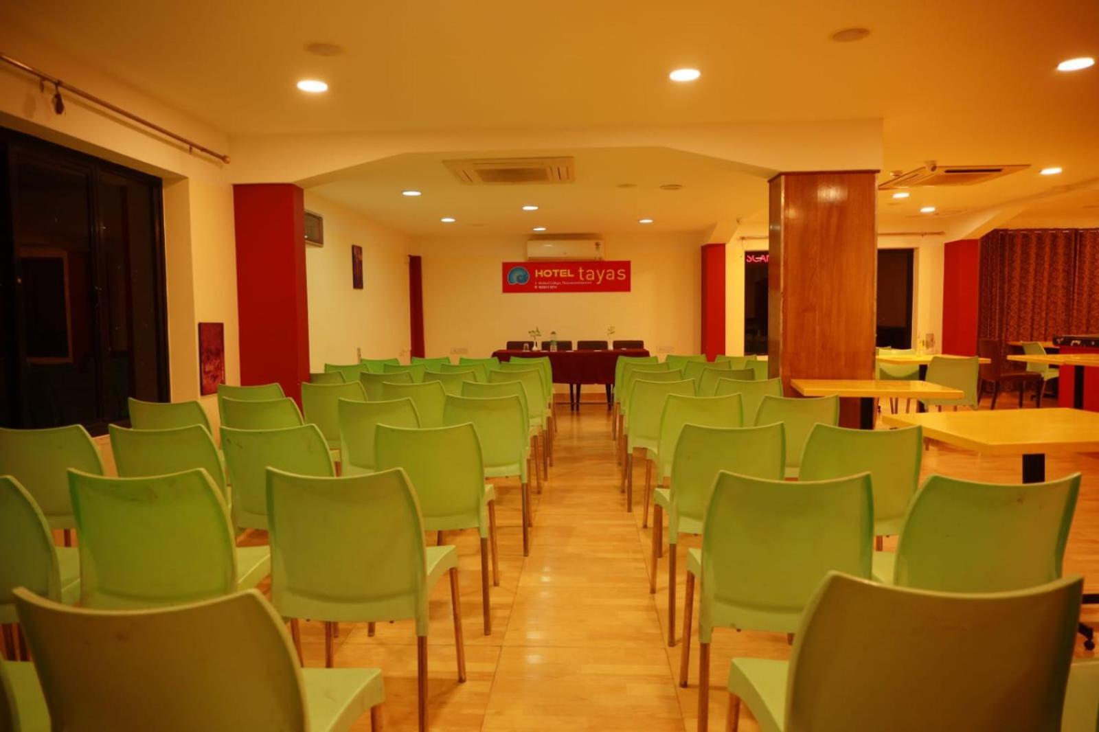 Hotel Tayas Trippapur 외부 사진